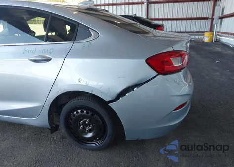 2018 Chevrolet Cruze Lt Auto from USA, damaged, VIN 1G1BE5SMXJ7186753